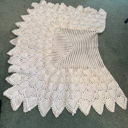 Vintage Crochet Tablecloth  (LR)