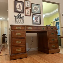 Gorgeous NATIONAL MOUNT AIRY Desk (Entry)