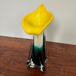 Beautiful Blown Glass Lily Vase (KH)