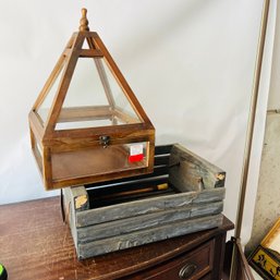 Terrarium And Wooden Crate (Garage)