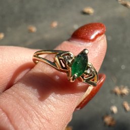 Gorgeous 14K Ring With Stones - See Notes (67008 - OA)