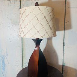 Nice Wood Table Lamp With Swirled Base (*62350*) - BSMT