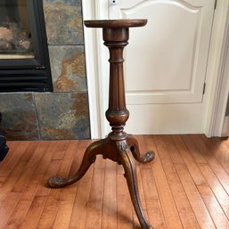 Vintage Solid Wood Pedestal Only, No Table Top (LR)