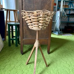 Rustic Wood Woven Plant Stand (b1)