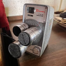 Vintage Tower 8 Mm Magazine Movie Camera (mid-basement)
