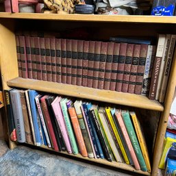 Vintage Books And Encyclopedia Set - See Notes (basement - Mid Back)