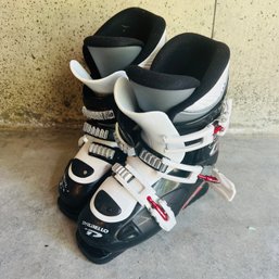 Youth Ski Boots (Garage)