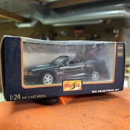 Vintage Special Edition Maisto '94 Mustang GT Die Cast Metal Car (BSMT)