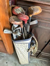 Vintage Golf Bag With Clubs Included (garage) Worn