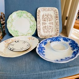 Assorted Vintage Chinaware Plates, Trays, And Trivets (Mudroom)