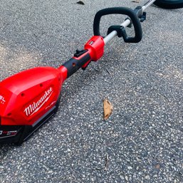 Milwaukee M18 Brushless Trimmer With Rechargeable Battery (*62368*) - (Garage)