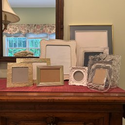 Lovely Picture Frame Lot (BR)