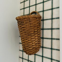 Hanging Wall Basket (Entry)