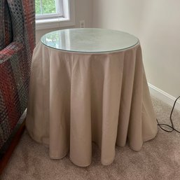 Round Side Table With Skirt (upBed)