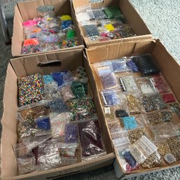 Large Lot Of Assorted Beads For Jewelry Making (BR)