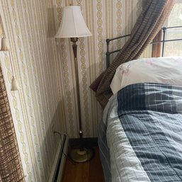 57' Tall Wood And Brass-like Lamp With White Shade (B1)