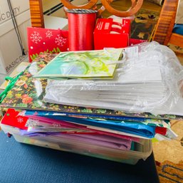 Assorted Wrapping Paper And Gift Bags Lot (Dining Room)
