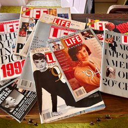 Collection Of LIFE Magazines (b1)