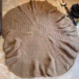 Large Round And Pleated Heavy Crocheted Rug (B1)