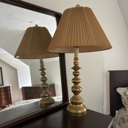 Brass Tone Table Lamp (upBed)