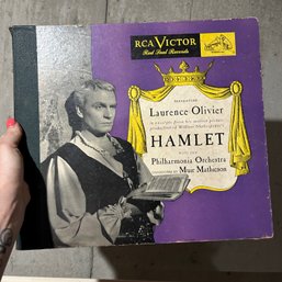 RCA Victor Record Set: Laurence Olivier's HAMLET (BSMT)