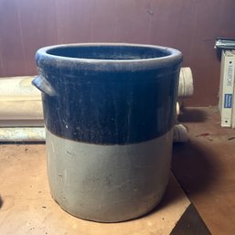 Rare Possibly Antique 6 Gallon Stoneware Crock With Handles, Salt Glazed, Brown And Beige (basement)