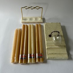 Lot Of Beeswax Candles With Marble Decorative Holder And Decorative Wall Vase (CN)