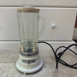 Vintage Waring Glass Blender (FR)