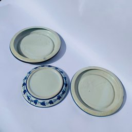 Three White And Blue Floral Ceramic Trivets/Planter Dishes In Assorted Sizes (LH)