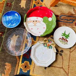 Assorted Decorative Christmas Plates And Trays (Dining Room)