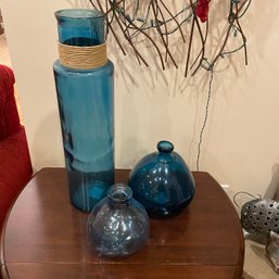 Decorative Blue Glass Lot (lR)