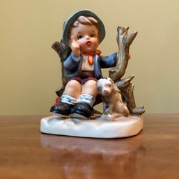 Vintage Goebel W Germany HUMMEL Figure, 8213 (BR)