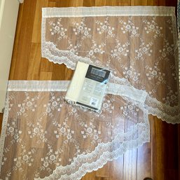 Pair Of Lace Window Valence Plus Single Lace Shell Valence (bed1)