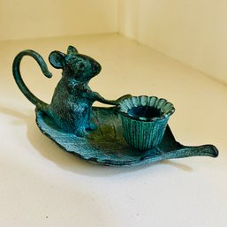 Charming Metal 'mouse Rowing On A Leaf Boat' Candle Holder (LR)