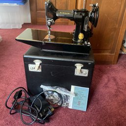 Vintage Singer Portable Sewing Machine Model 221K1 With Booklet & Case (B1)