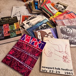 Wow! FOLK MUSIC ENTHUSIAST LOT: Huge Collection Of Vintage SING OUT Magazines, Newport Folk Festival, Etc (ups