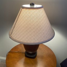 20' Tall Bedside Lamp With White Woven Lampshade (Sm Bdrm)