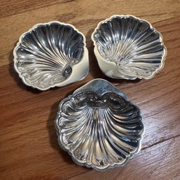 Set Of Three Shell-Shaped Nut Dishes (DR) (HW1)
