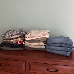 Men's Clothing Lot Incl. L.L. Bean, Eddie Bauer, Izod, Lee, & More (UP2)