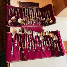 Vintage William Rogers Extra Plate Cutlery Set In Case (Basement)