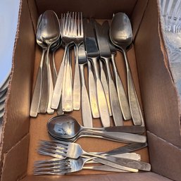 Supreme Stainless Cutlery Set - Service For 6 (kitchen)