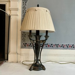 Gorgeous Vintage Candelabra Style Solid Table Lamp (b1)