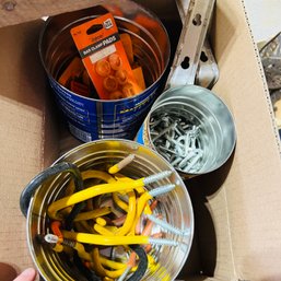 Box Lot With Pegs, Screw-in Hooks And Other Items