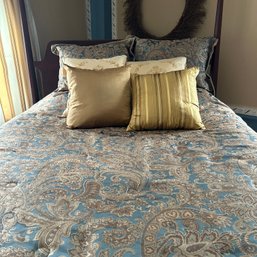 Queen Size Bedding With Pillows (b2)