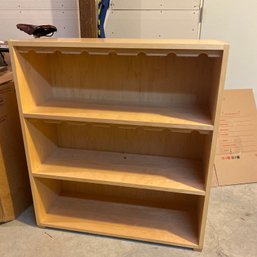 Nice Solid Wood Bookcase With 3 Shelves 3'x1'x2.75' (Bsmt)