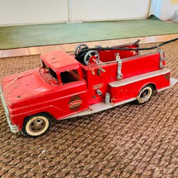 Vintage Metal Tonka Fire Truck (kitchen)