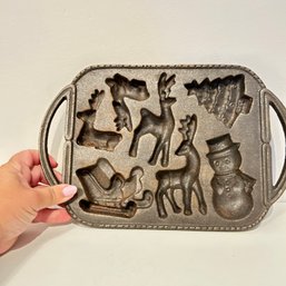 Vintage Cast Iron Christmas Cookie Mold (*66961* - PR) (OA)