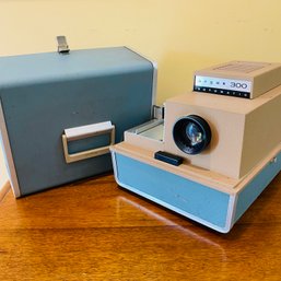 Argus 300 Automatic Slide Projector (untested) Kitchen