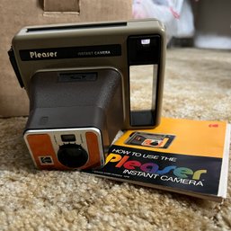 Vintage Polaroid Pleaser Instant Camera (Upstairs 2)
