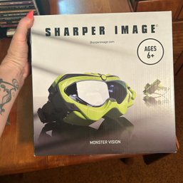 Sharper Image Monster Vision Blaster & Goggles (B1)